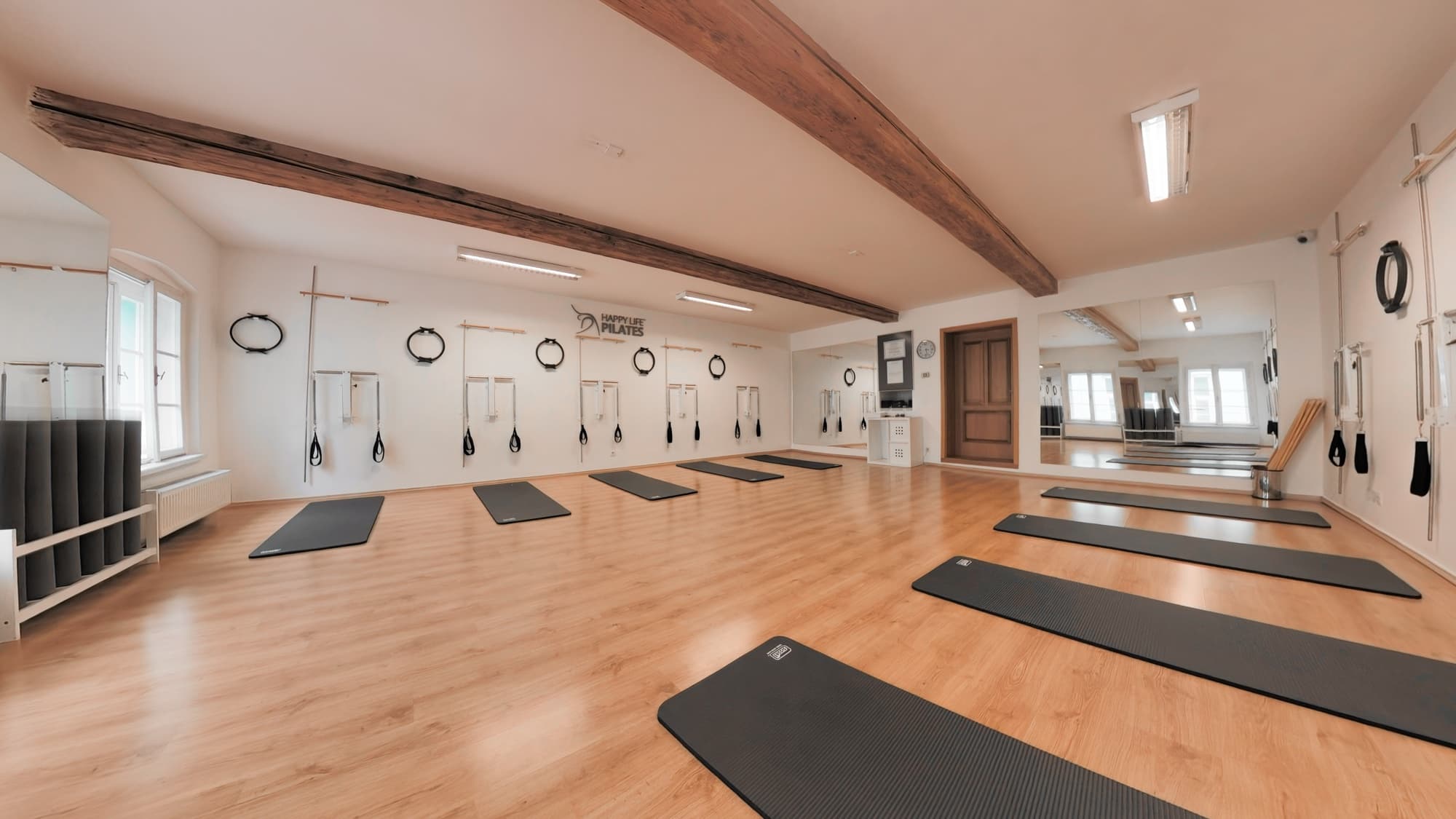 Podkrovní sál studia Happy Life Pilates